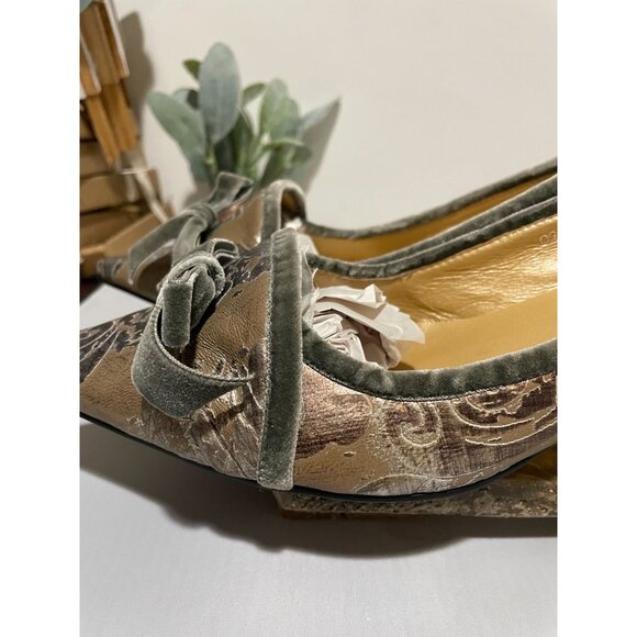 Elegant Gussaci Leather Velvet Bow Kitten Heels Size 38 Embossed Design Pointed - Picture 10 of 16